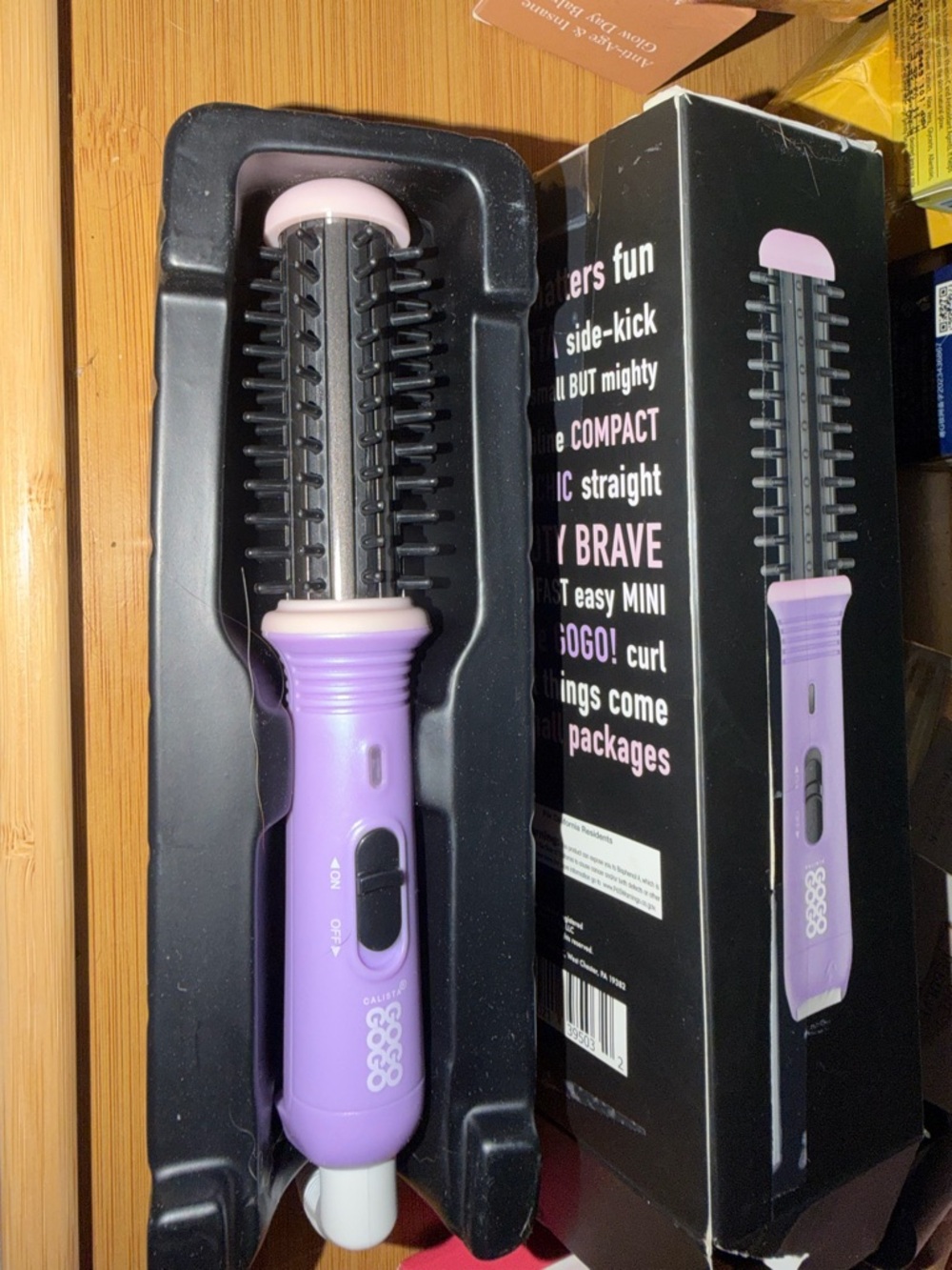 GOGO Mini Brush in Black and Lavender